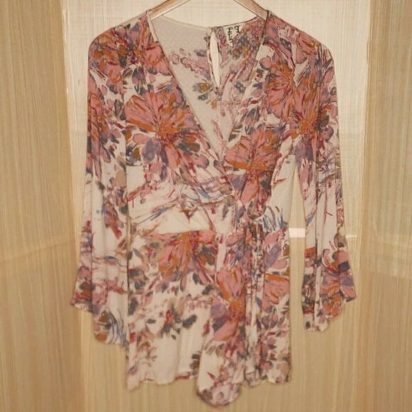 PPLA Womens Floral Bell Sleeve Shorts Romper XS - Picture 1 of 8